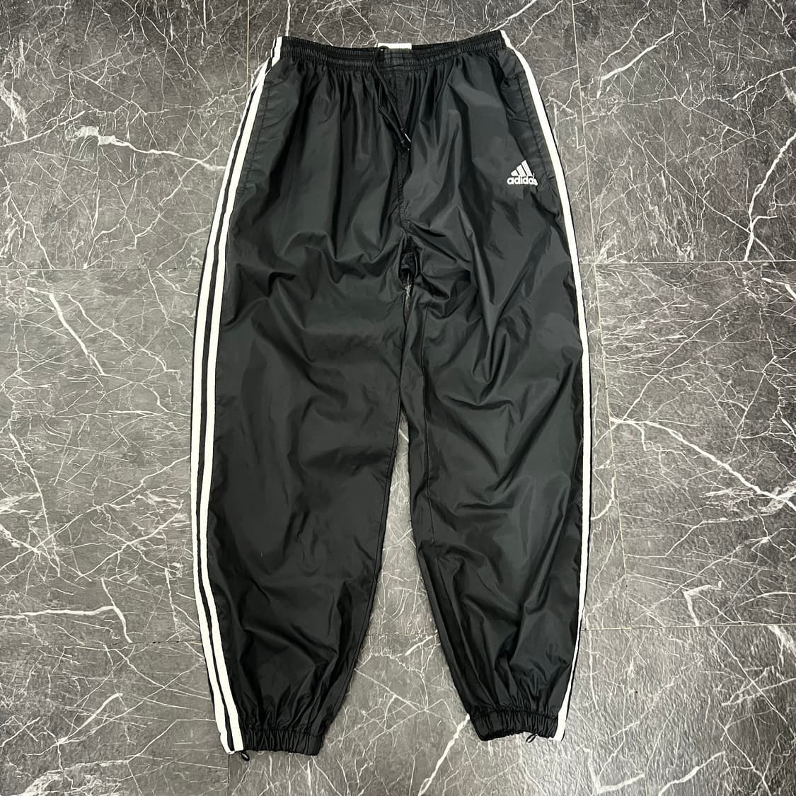 아디다스 00s 유광 블랙 삼선 와이드 조거 트랙팬츠 상품이미지4