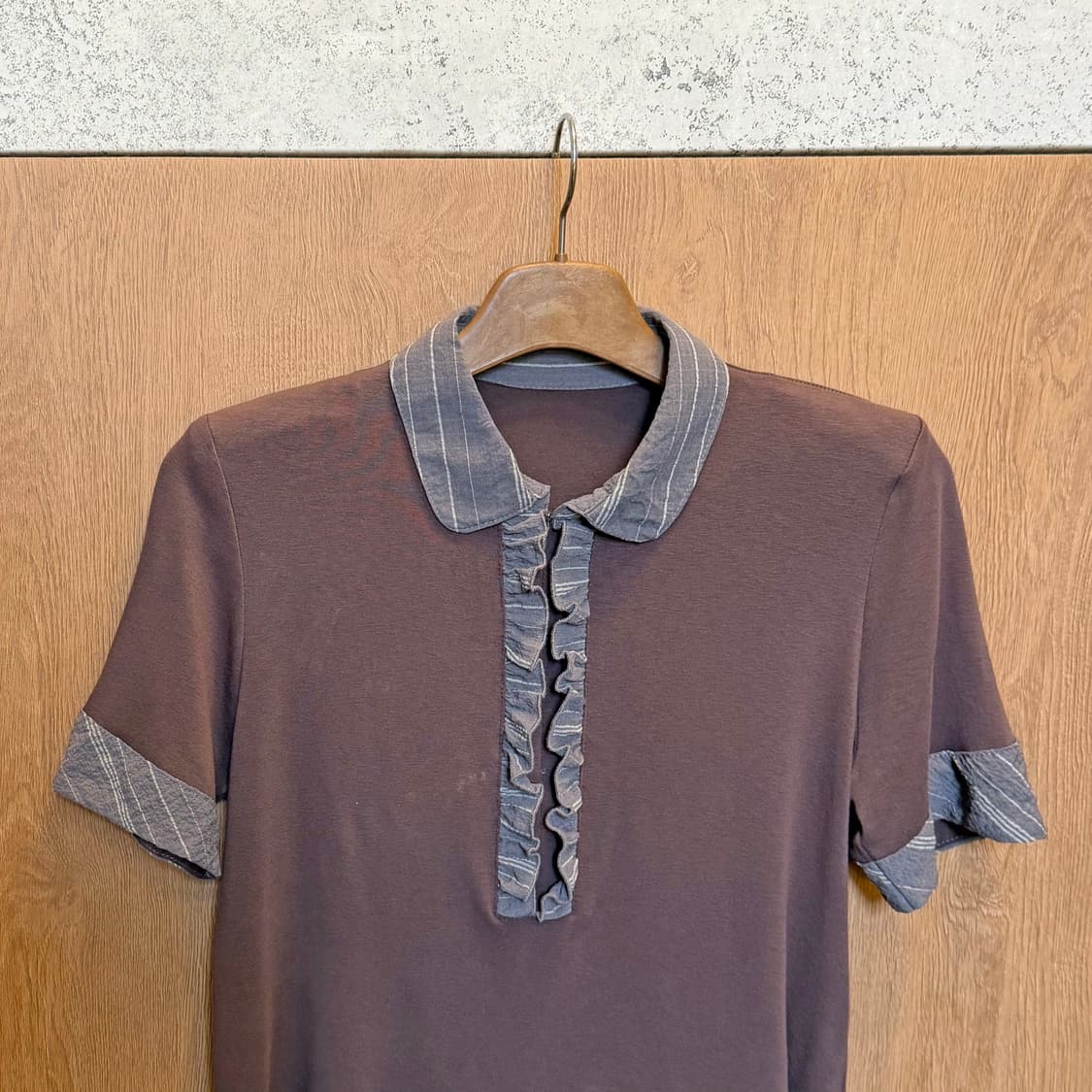 빈티지 반팔 티셔츠 스트라이프 카라 프릴 디테일 루즈핏 브라운 상품이미지7