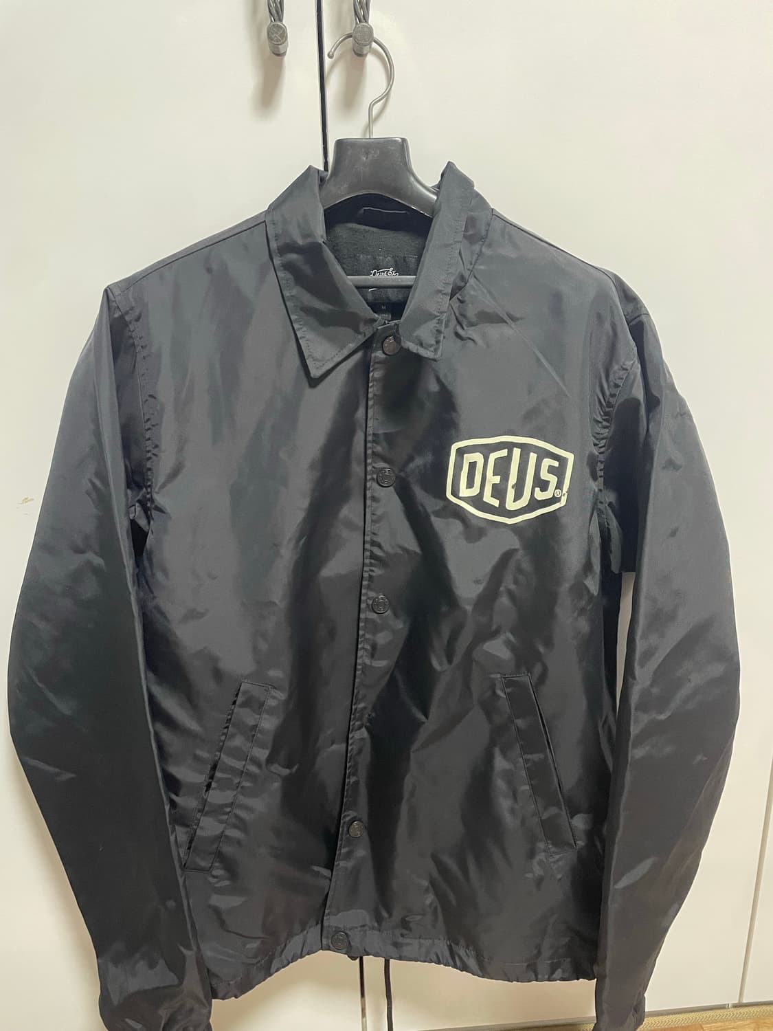 데우스 엑스 마키나 블랙 코치 자켓 상품이미지2