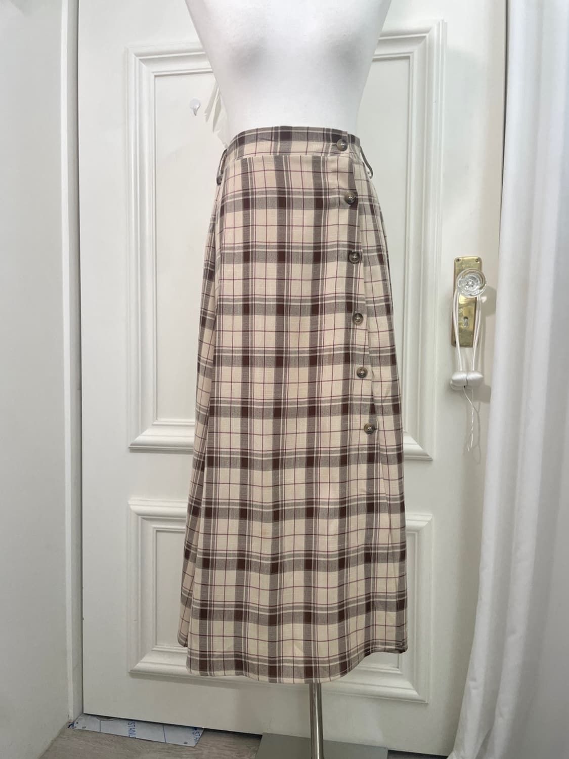 beige brown check button point long skir 상품이미지5