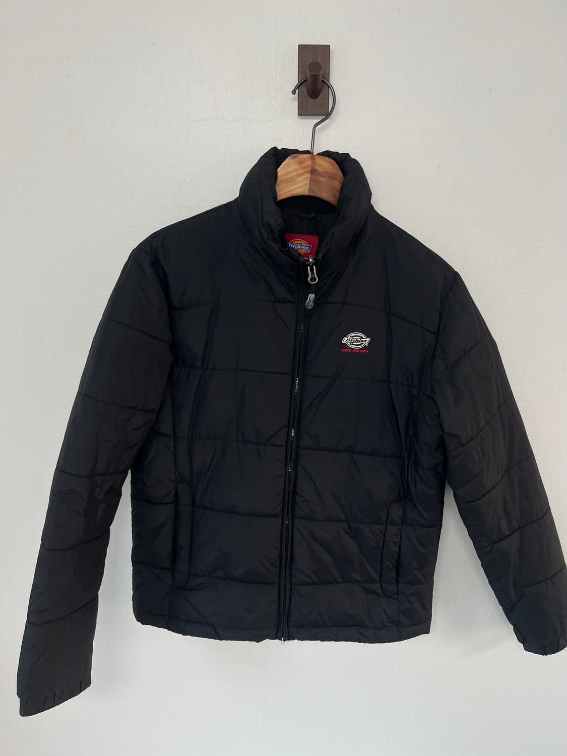 [s] 디키즈 베이직 USA 레드 로고 경량 패딩 상품이미지1