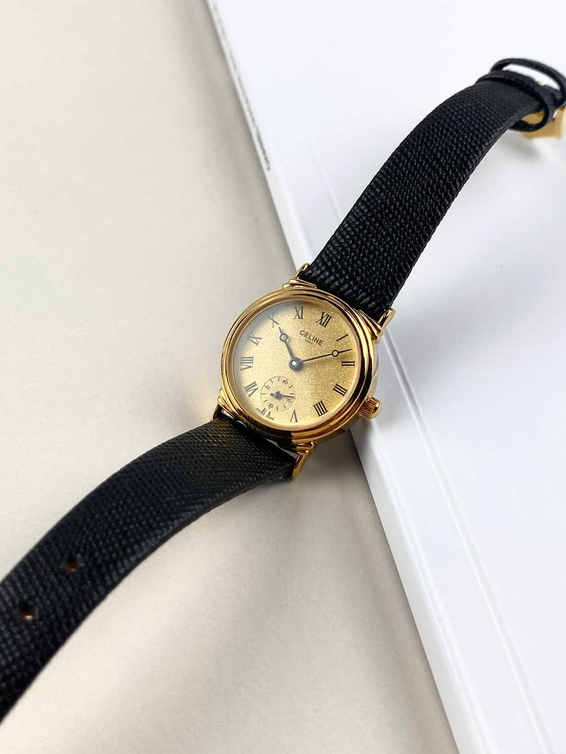 [FULL SET] CELINE round mini gold watch 상품이미지1