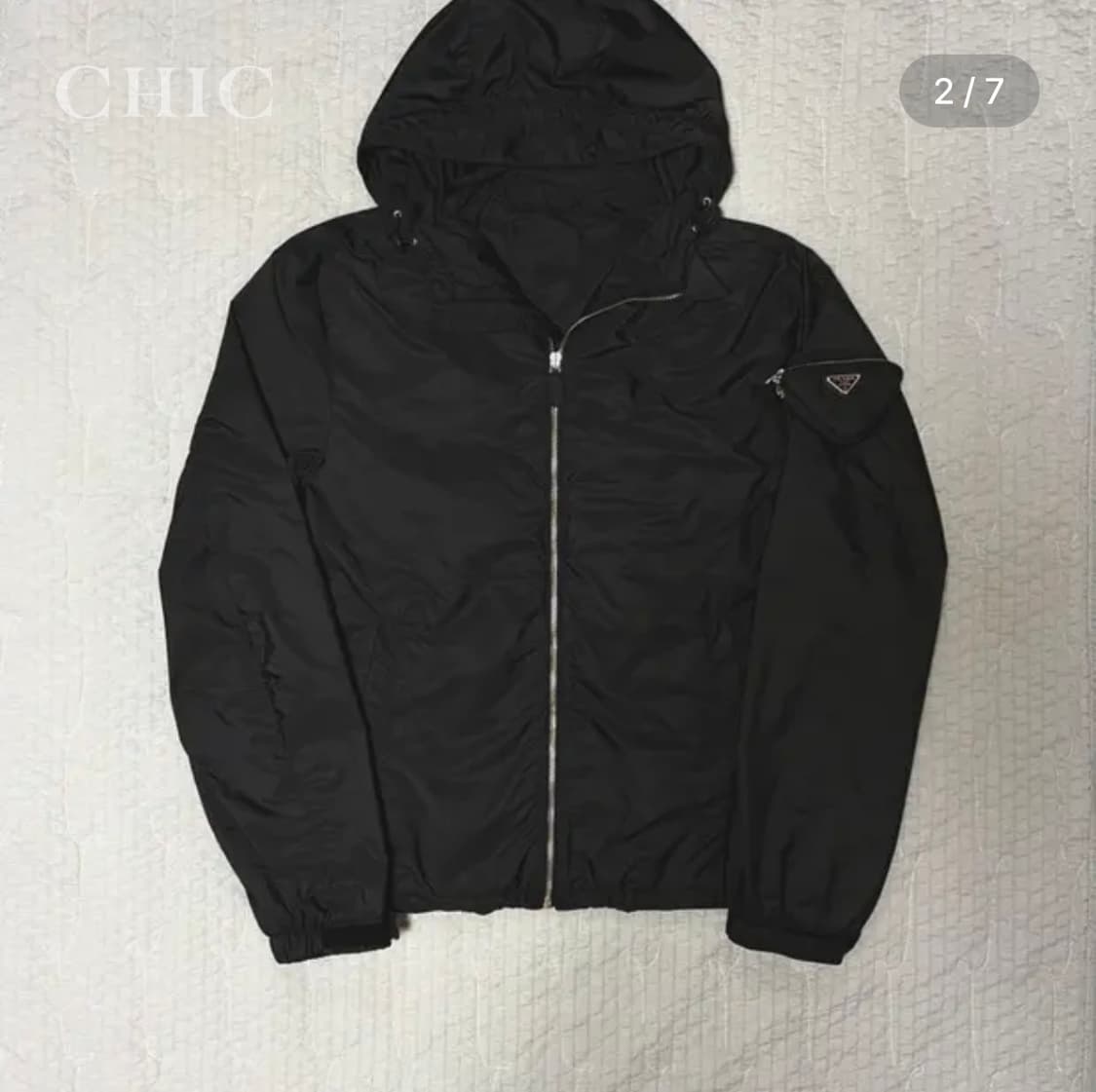 [프라다 리나일론 삼각로고 포켓 바람막이] 상품이미지2