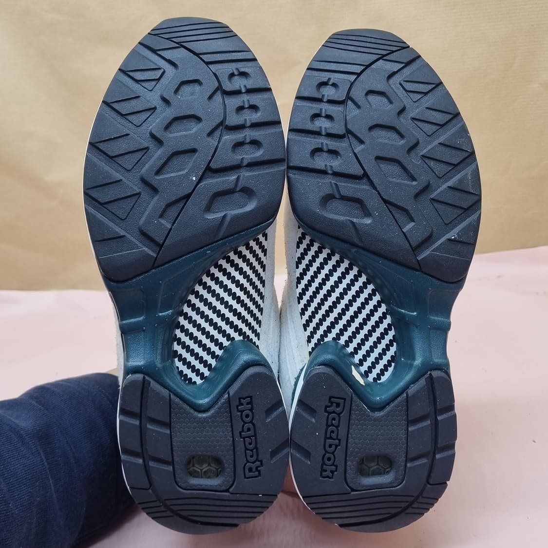 리복 그래프라이트220 상품이미지3