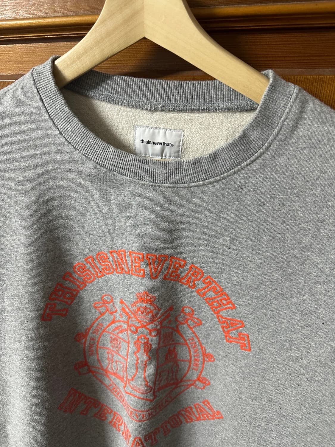 디스이즈네버댓 크루넥 상품이미지3