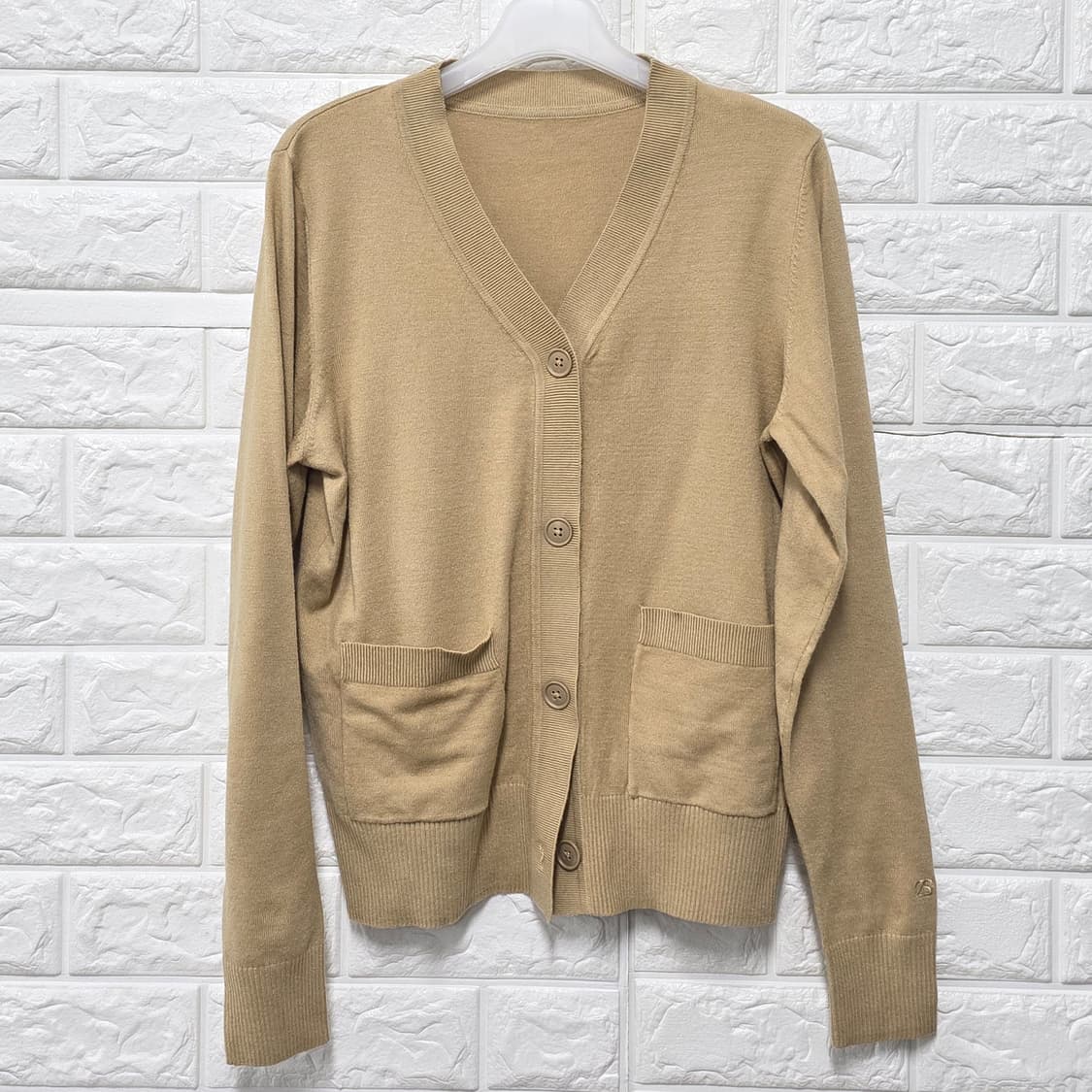 택포_ 23s 지오송지오 베이지색 가디건 M 상품이미지1