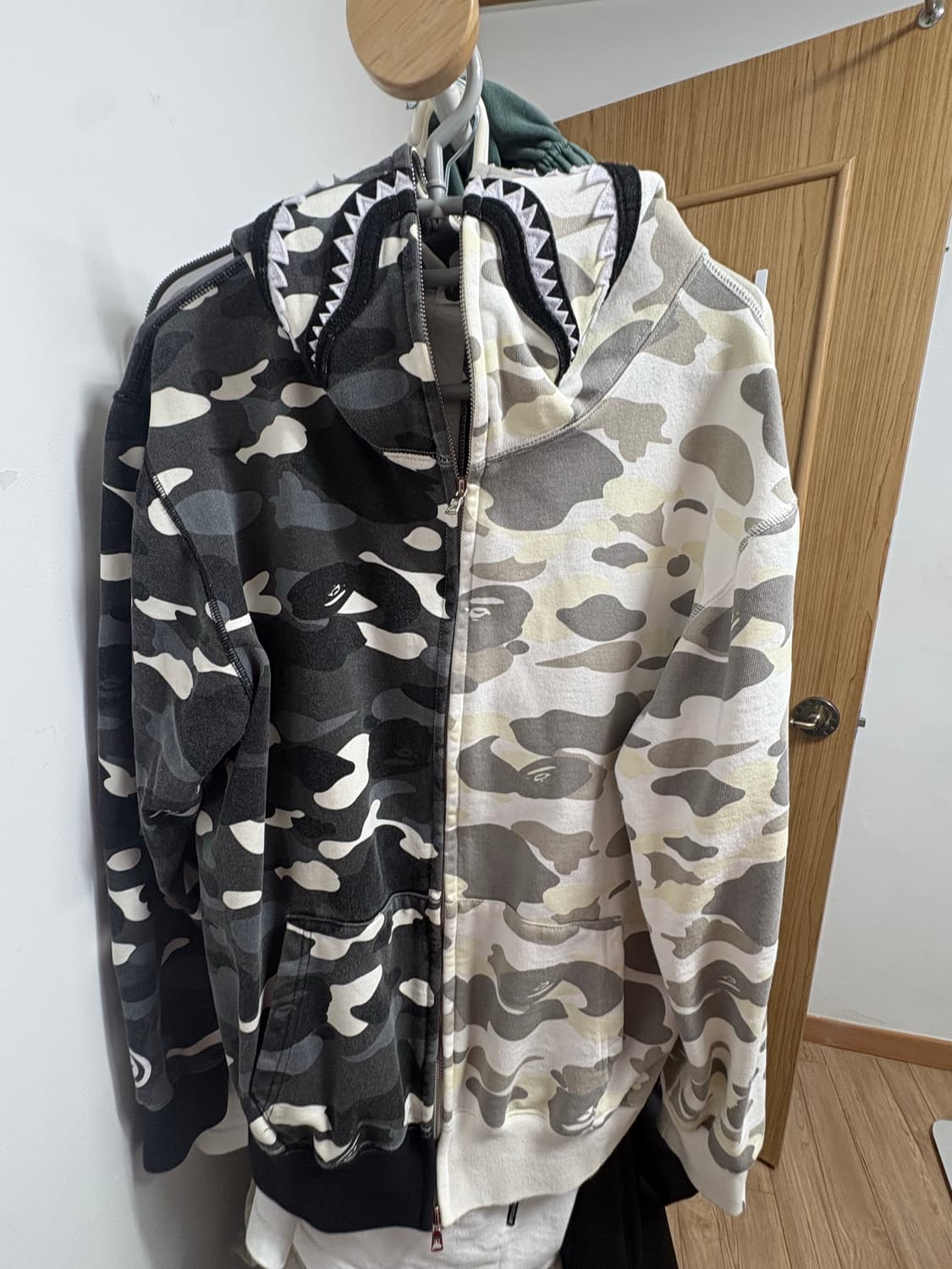 베이프 샤크후드 검흰 상품이미지1