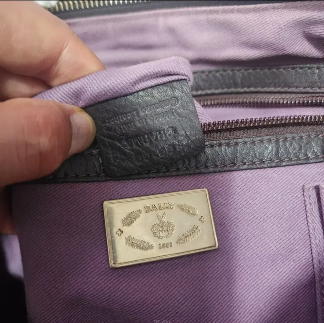 발리 레더 숄더백 상품이미지7