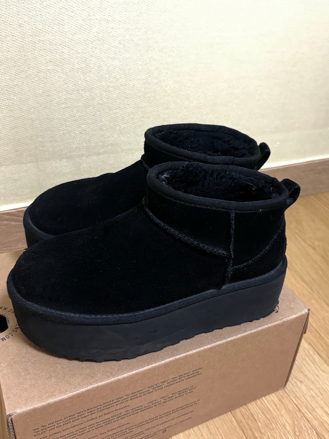 어그 울트라 미니 플랫폼 블랙 240 미국제품 상품이미지2