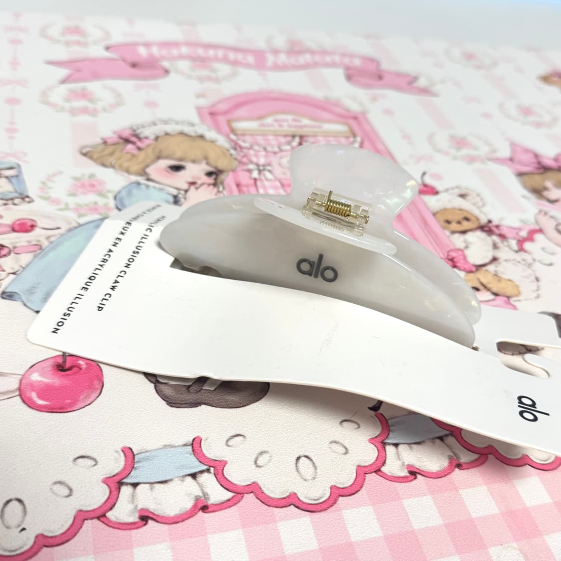 [새상품] alo 요가 집게핀 화이트펄 상품이미지2