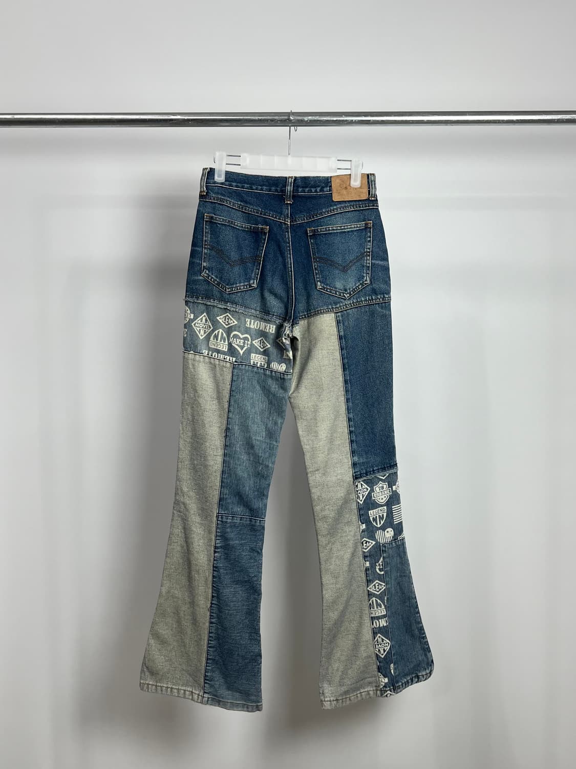BACK & FORTH 패치워크 부츠컷 데님 팬츠 상품이미지6