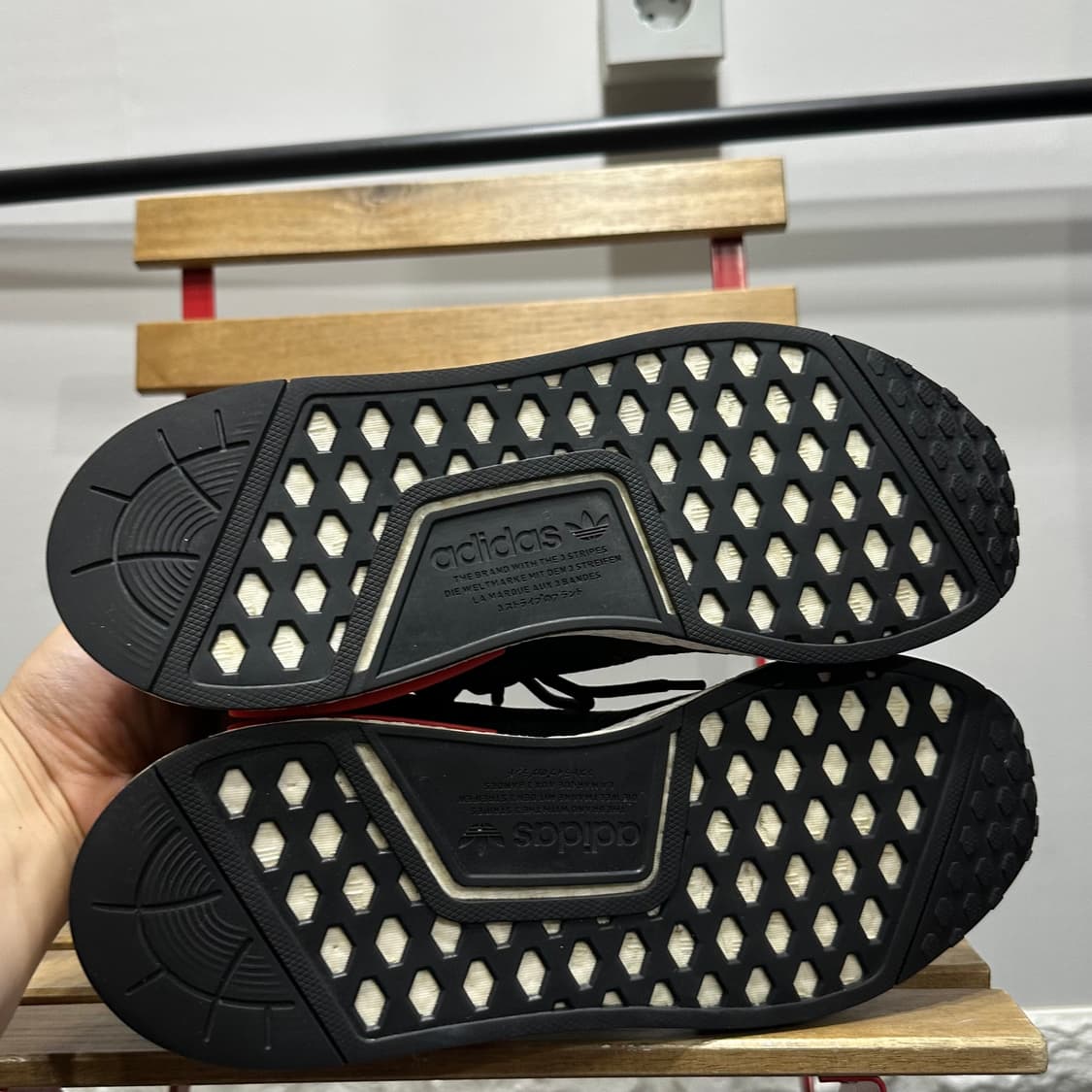 270) 아디다스 운동화 남성 남자 신발 NMD R1 블랙 상품이미지6