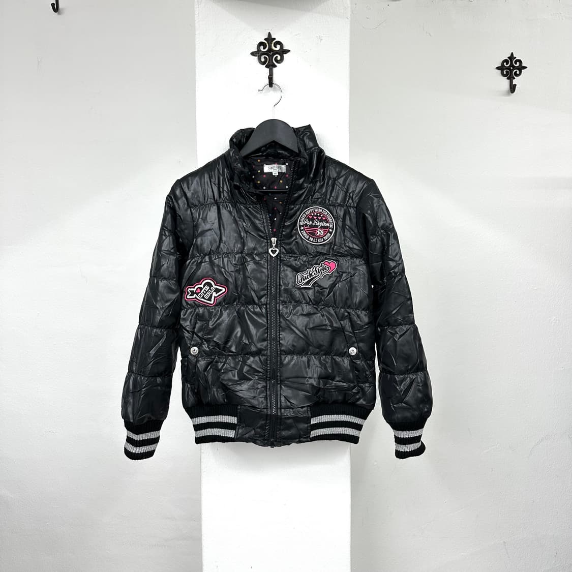 kitsch embroidery down jacket 상품이미지1