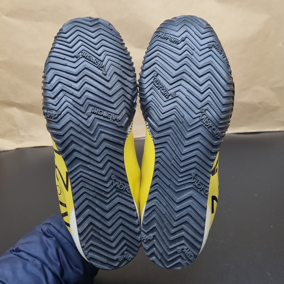 넘버N21. 운동화 220 상품이미지3