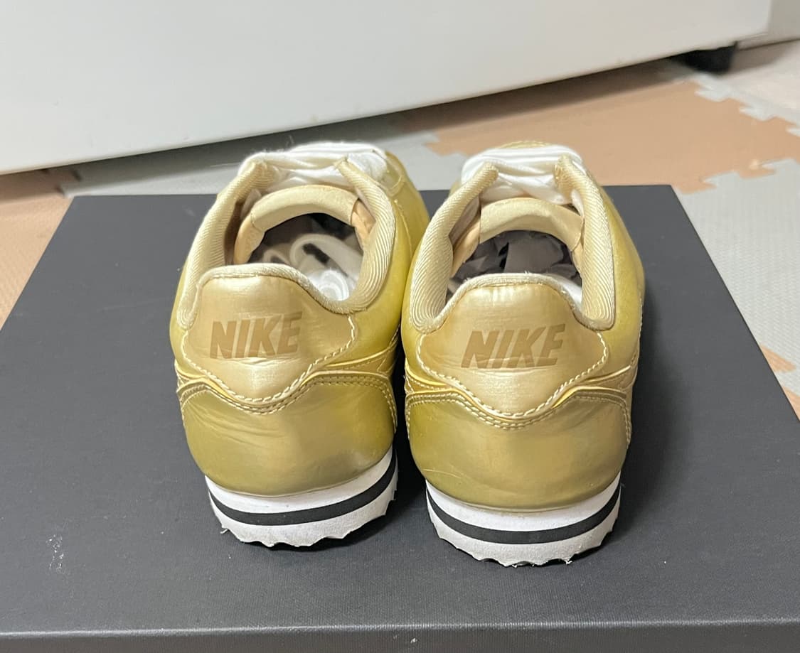 나이키 코르테즈 골드 신발 스니커즈 235 상품이미지4