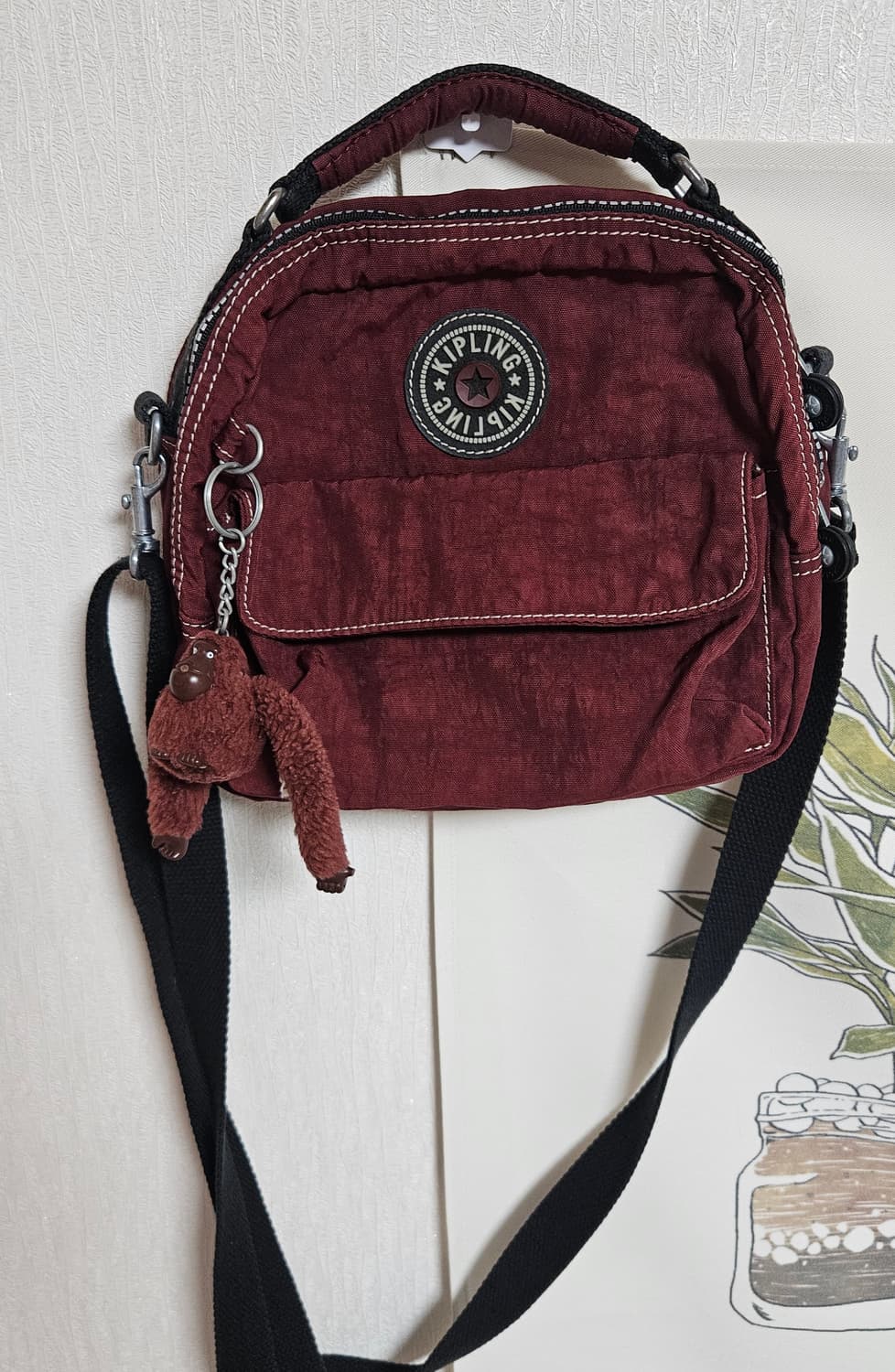 키플링 가방 크로스백/버건디 와인컬러 상품이미지1
