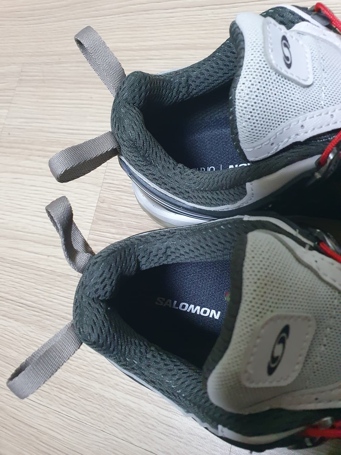 살로몬 ACS 프로 벨루가 트레킹화 240 상품이미지8