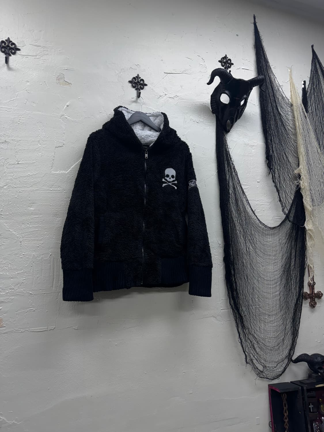 Dig deep 00s back cross fur fleece  상품이미지1