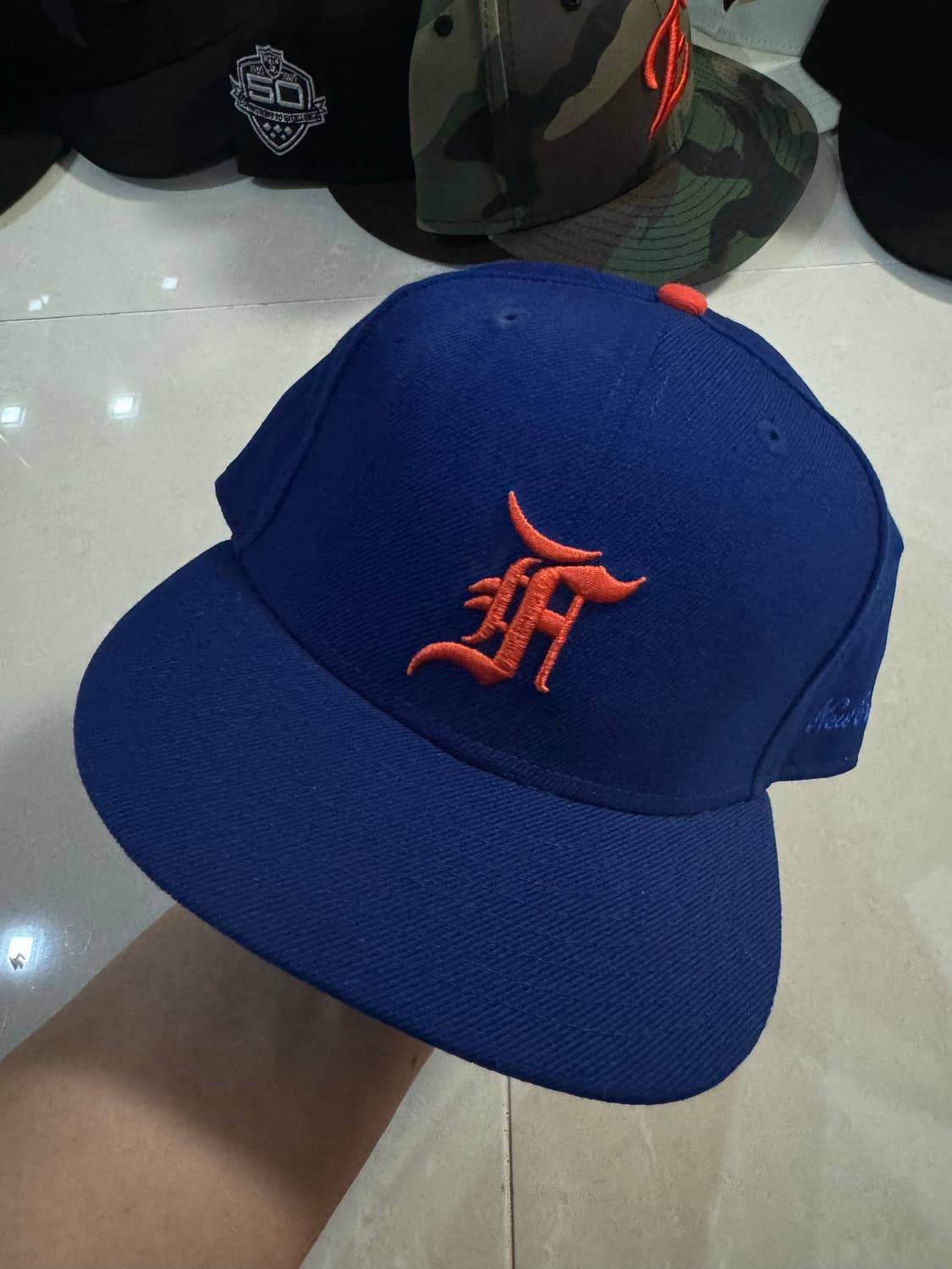 뉴에라 x 피어 오브 갓 5/8 미시착 새상품 처분  상품이미지1