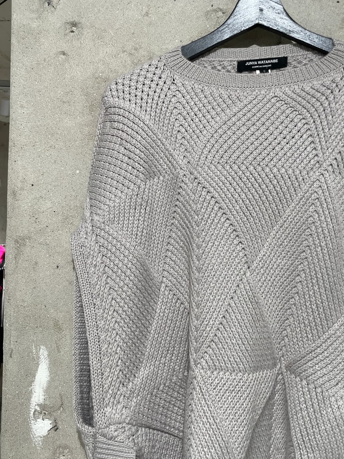 준야 와타나베 라이트 그레이 피규어 쉐입 니트 베스트 상품이미지2