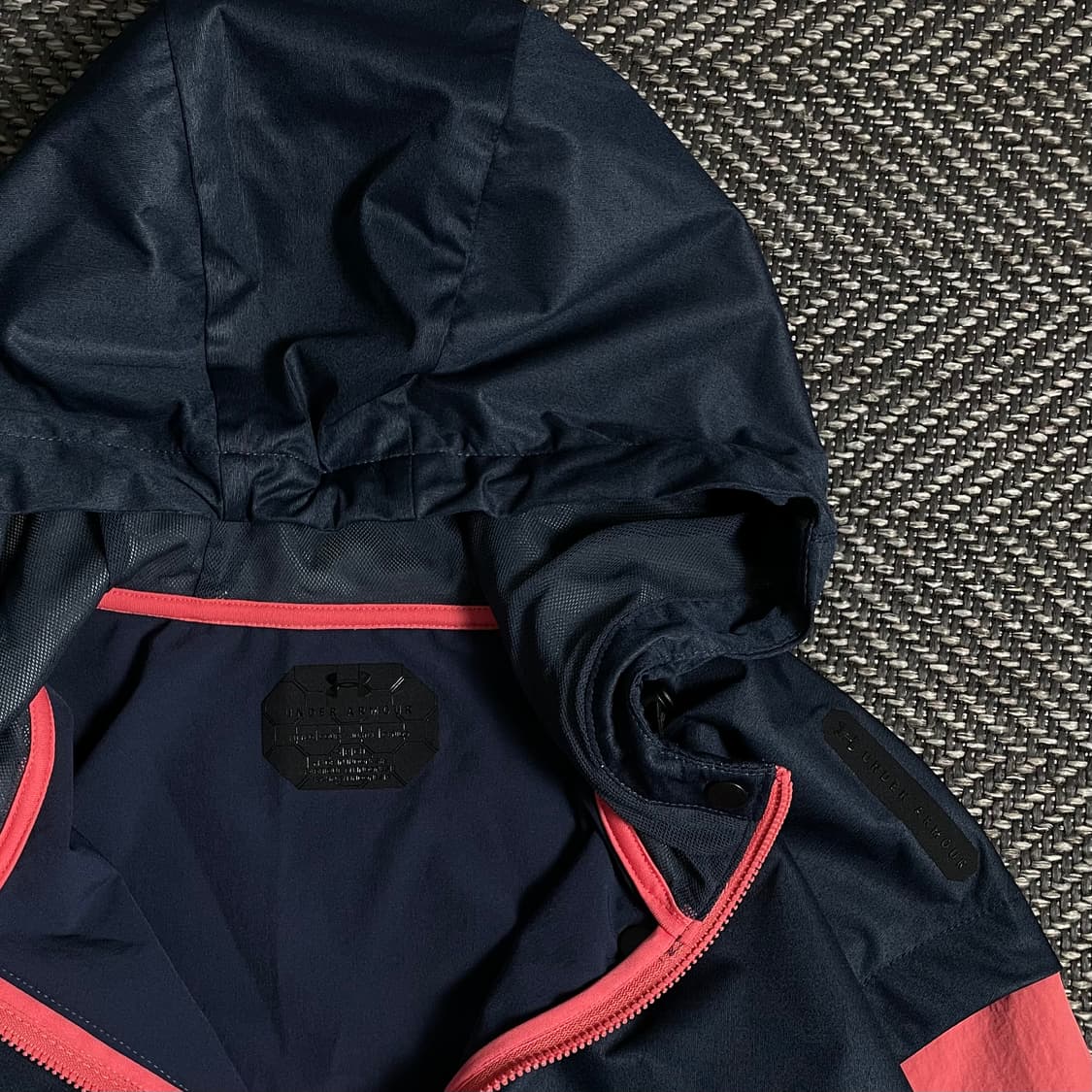 언더아머 우먼스 나일론 경량 윈드 브레이커 바람막이y 4868 상품이미지7