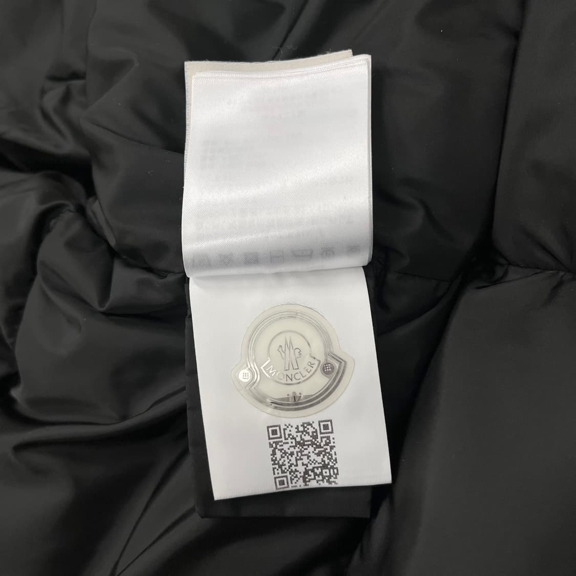 [S급/00사이즈] 몽클레어 클로에 롱패딩 와펜 로고 블랙 패딩 상품이미지9