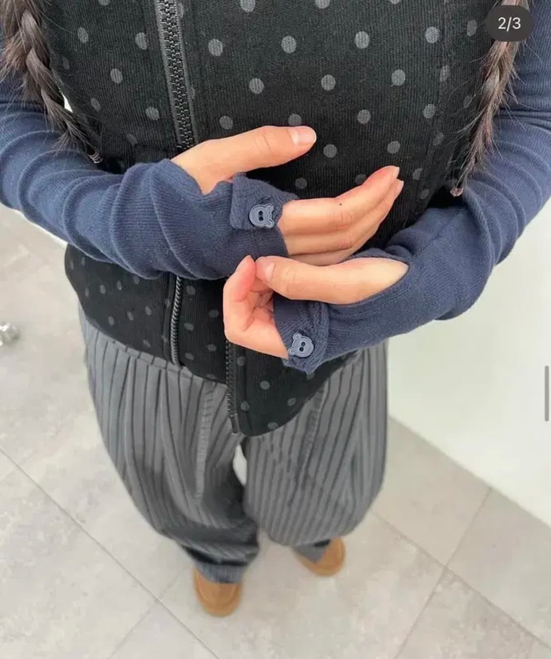 더뮤지엄비지터 셔링 레이어드 롱슬리브 블랙 상품이미지2