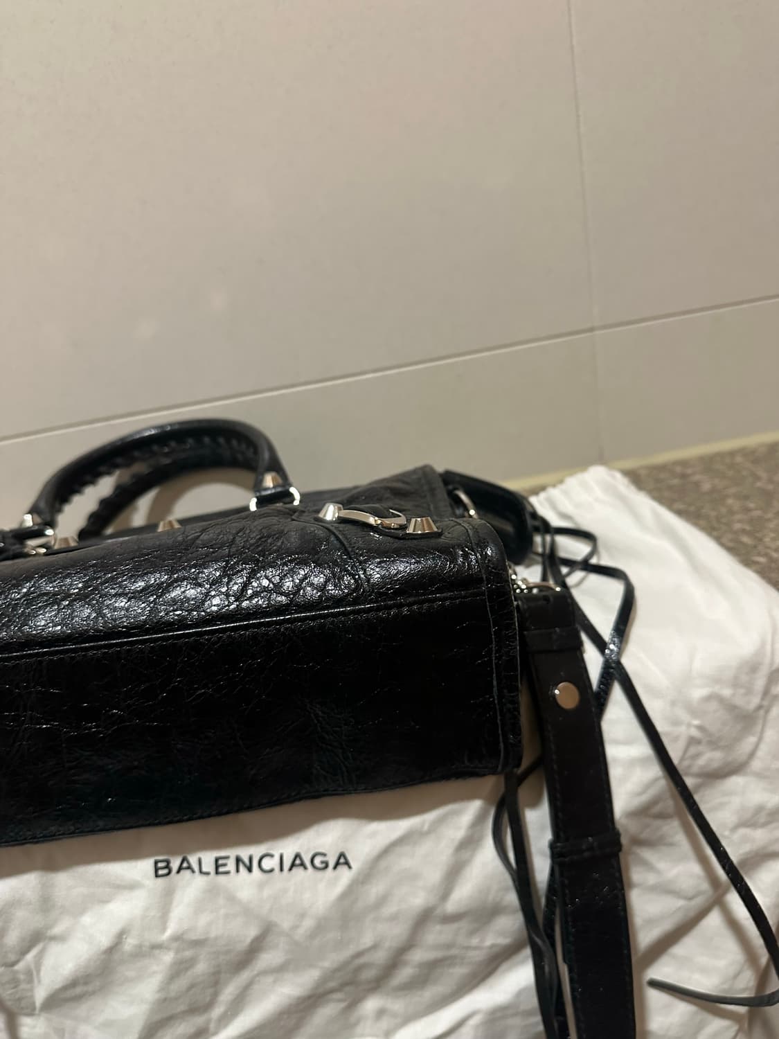 [A+ 정품] 발렌시아가 시티 모터백 스몰 상품이미지2