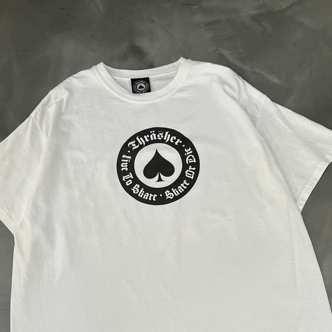  트레셔 오쓰 프린팅 반팔티 y16369 상품이미지3