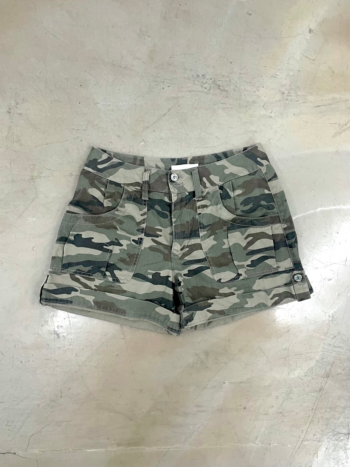 camo Pattern Roll up short pants 상품이미지1