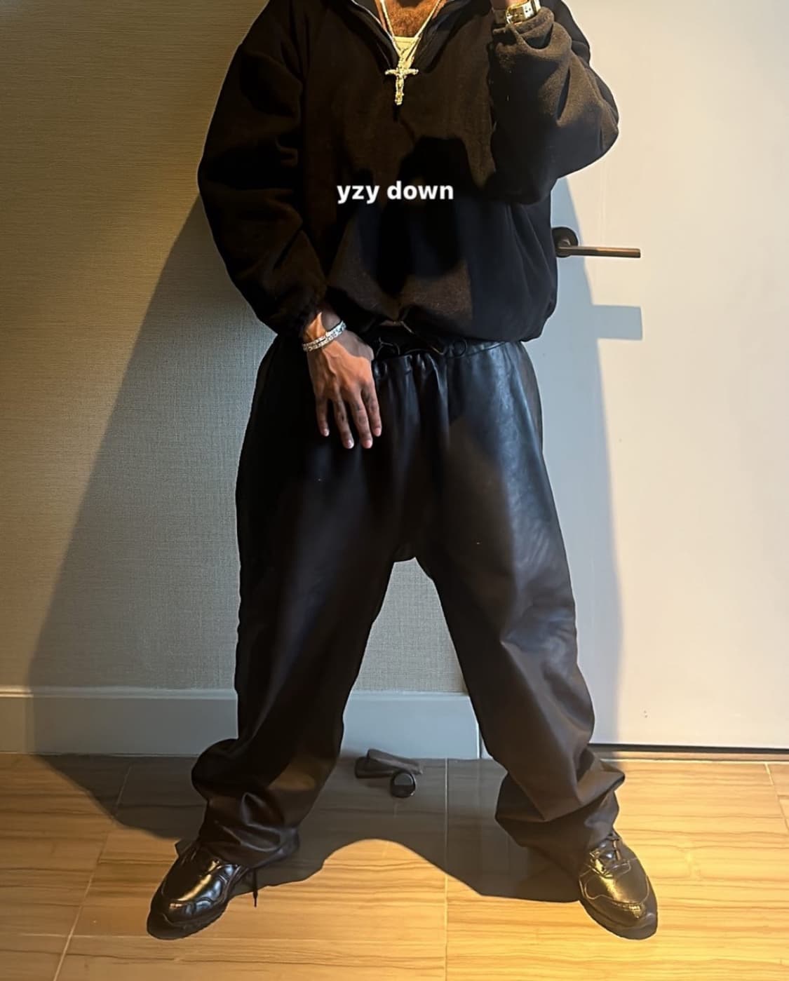 칸예 레더 팬츠 yeezy yzy 상품이미지1