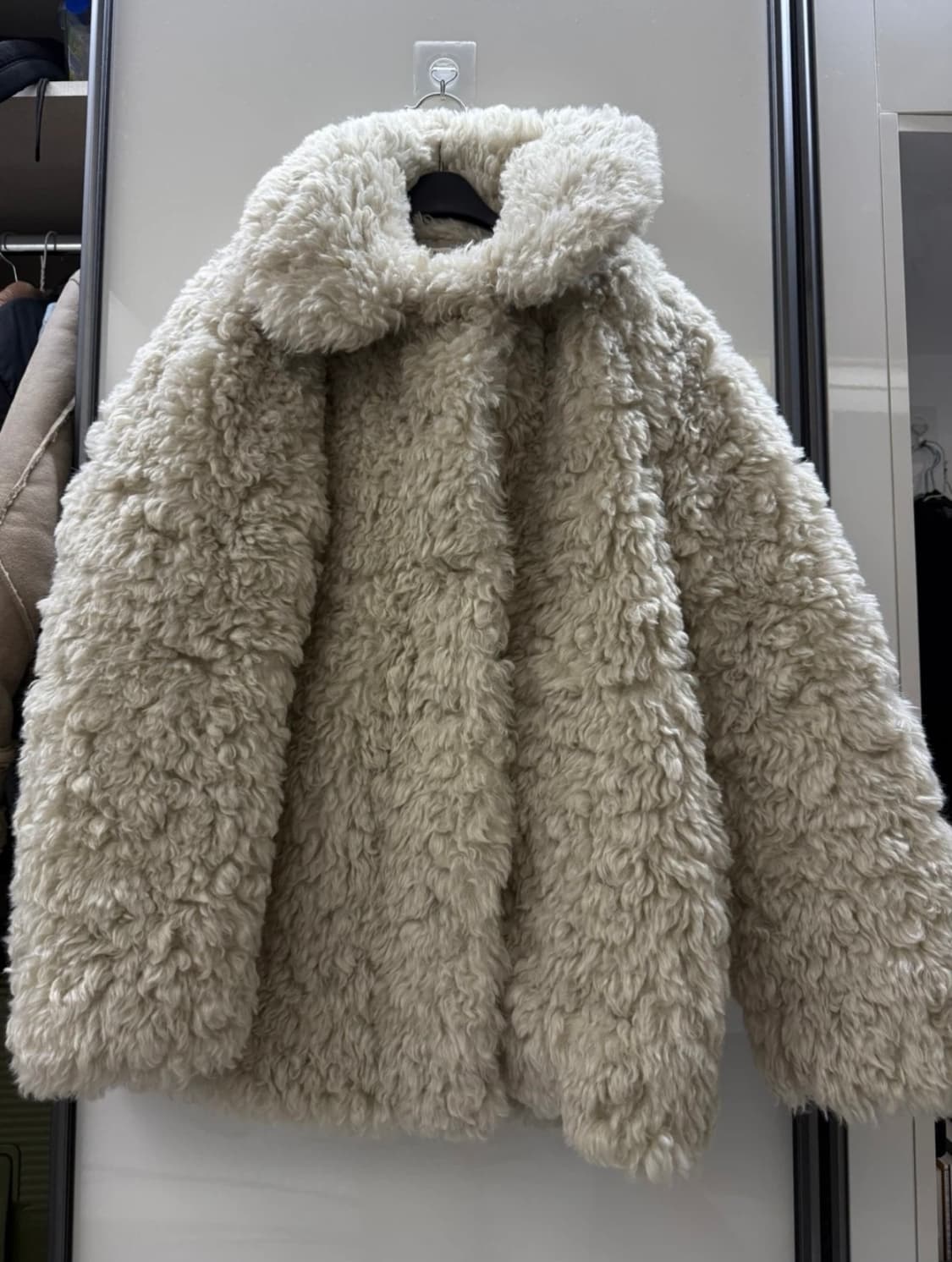 myouth 퍼 자켓 (구매가 21) 상품이미지3