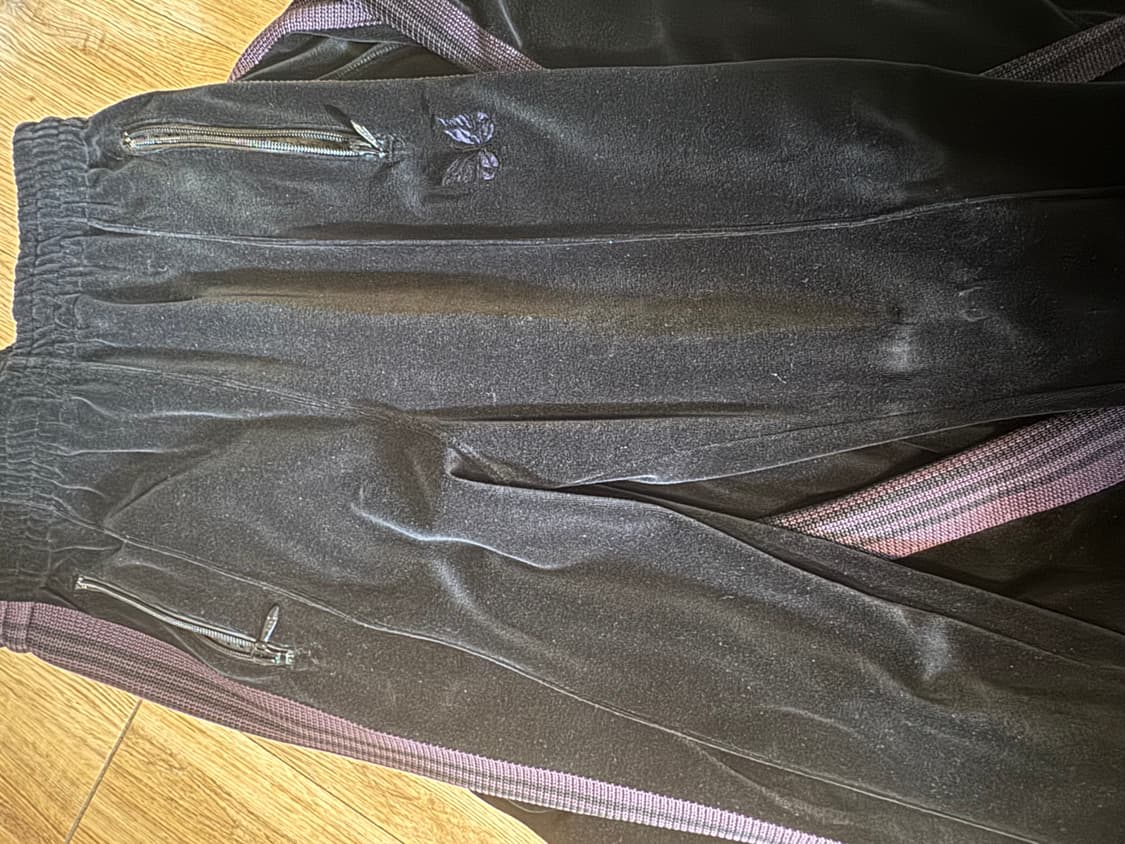 니들스 벨벳 트랙자켓 상의 하의 상품이미지4