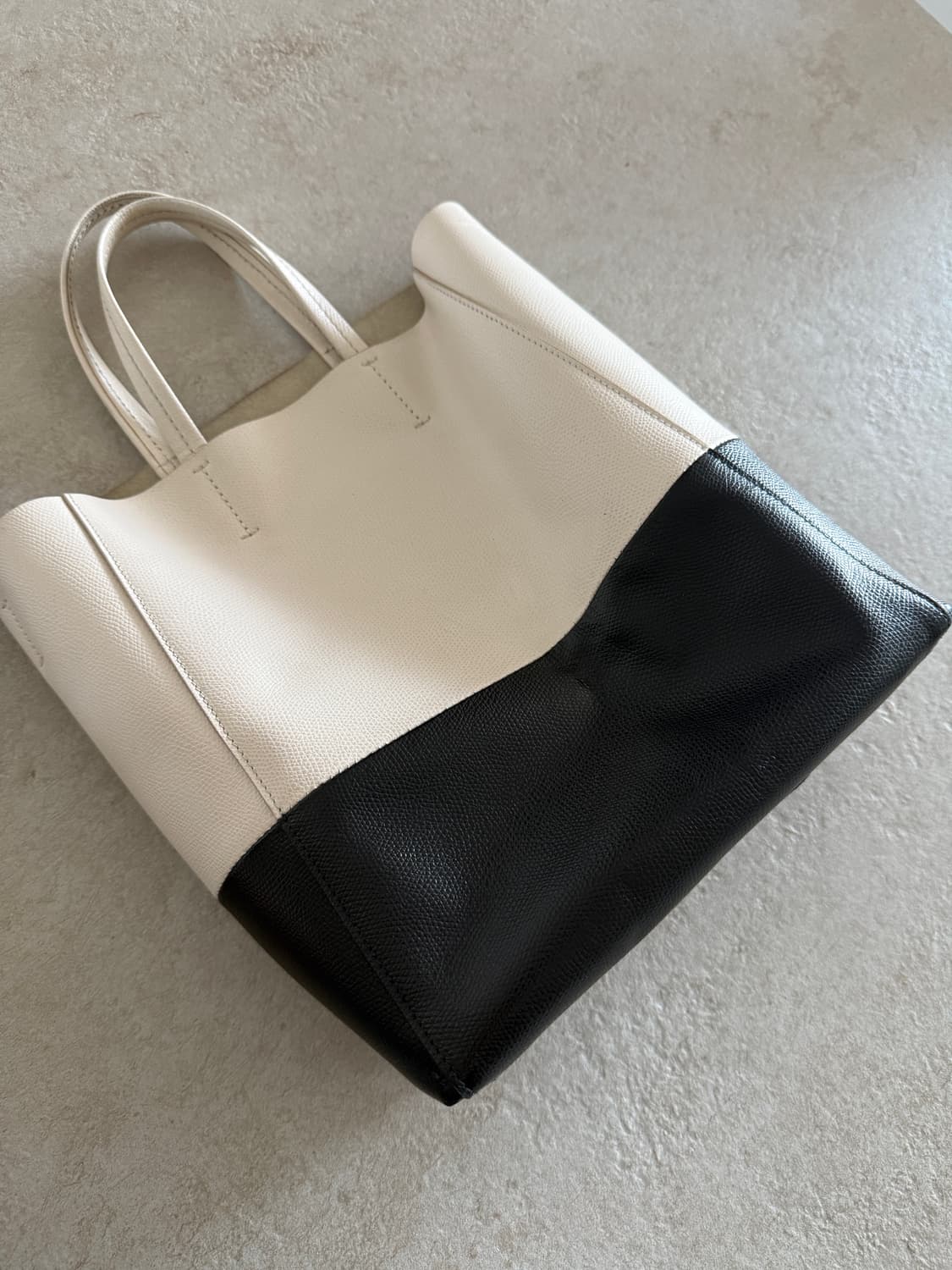 셀린느 투톤 카바스백 크림블랙 올드셀린느 상품이미지3