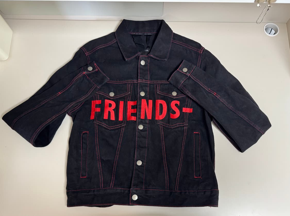 VLONE 브이론 프렌즈 데님 자켓 M사이즈 미판 상품이미지1