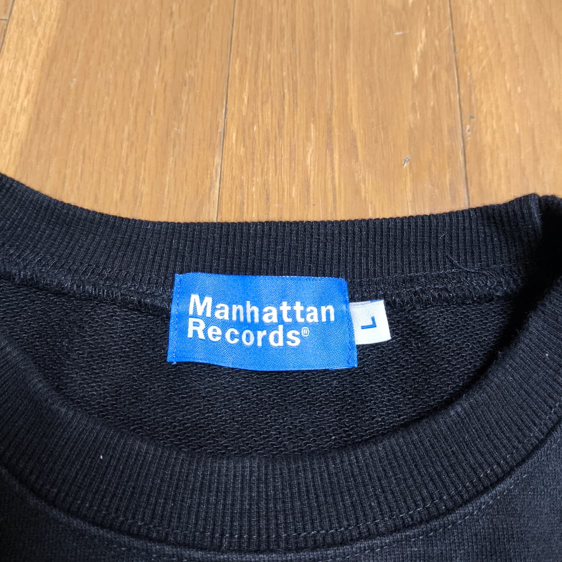 [L] 맨하탄 레코즈 굿즈 맨투맨 상품이미지4