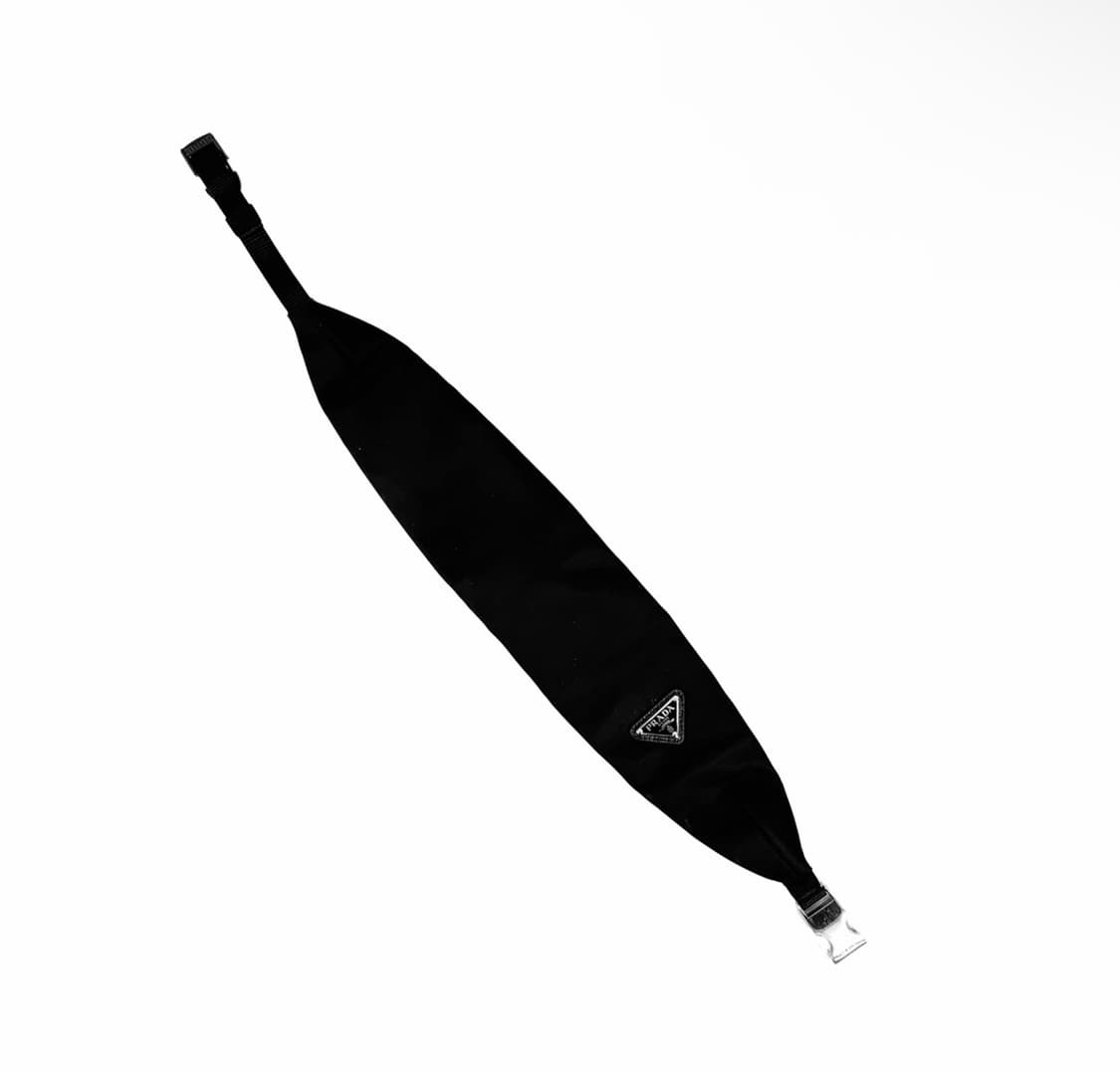 프라다 여성 리나일론 삼각로고 버클 헤어밴드 머리띠 블랙 1IE020 상품이미지5