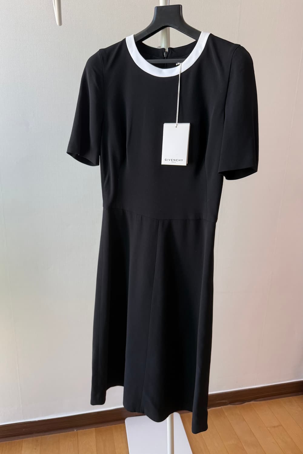 지방시 정품 원피스 상품이미지1