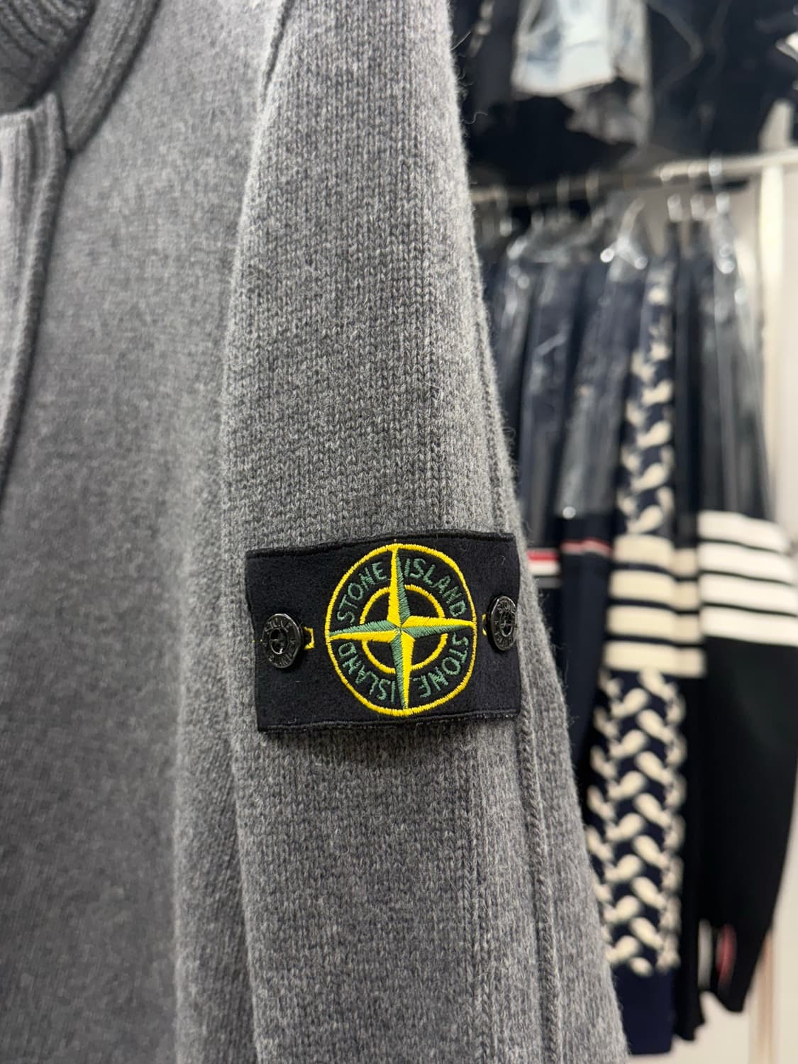 [L] 스톤아일랜드 울 집업 가디건 상품이미지3