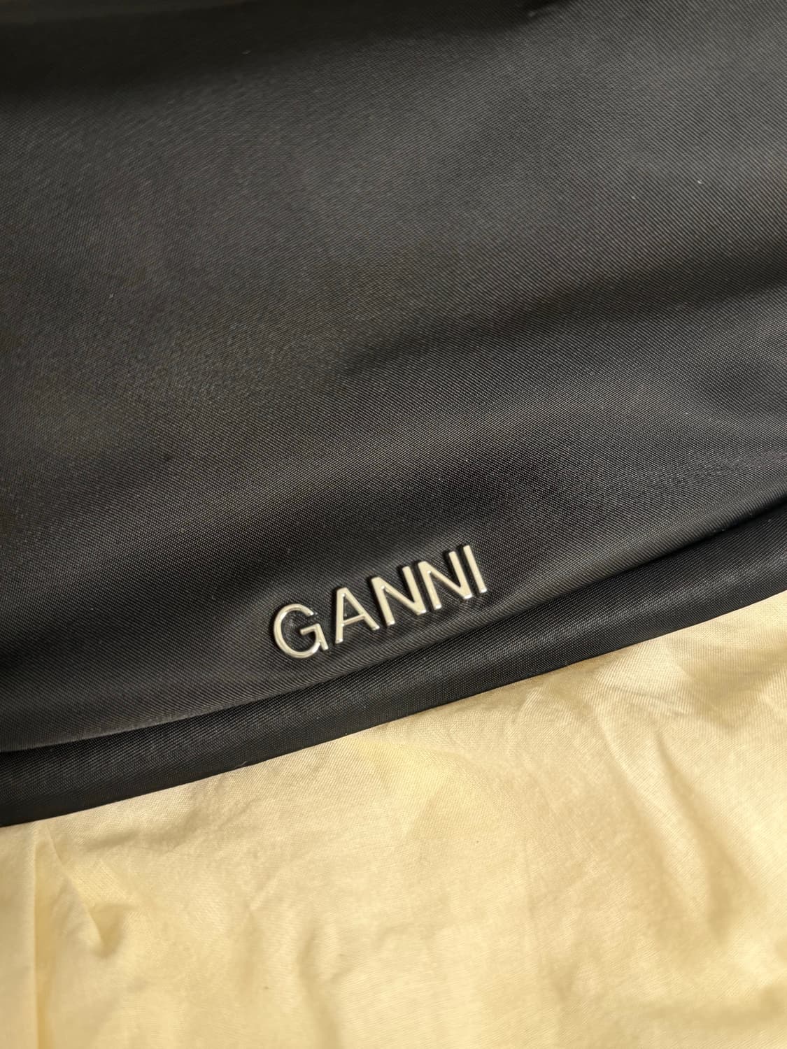 GANNI 가니 미니 노트 바게트백  상품이미지5