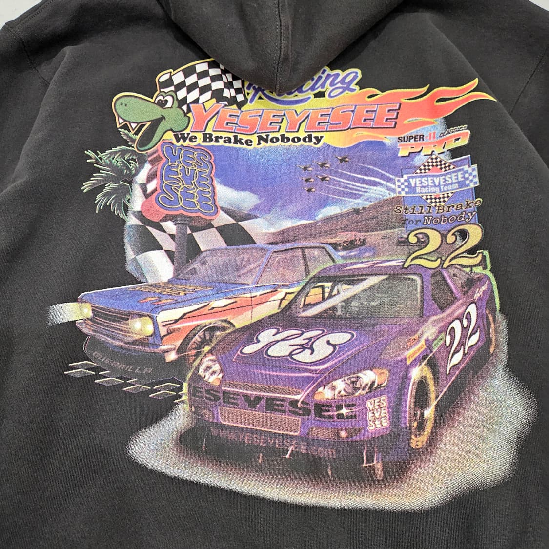 예쓰아이씨 레이싱 빅로고 블랙후드티
M 상품이미지3