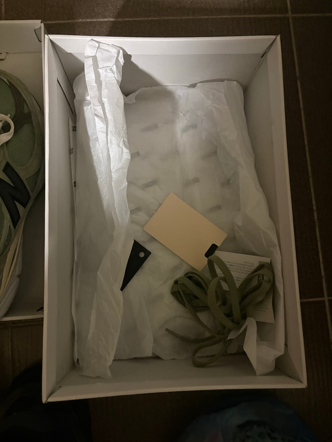 뉴발란스 iii자운드 990v3 올리브 290 상품이미지8