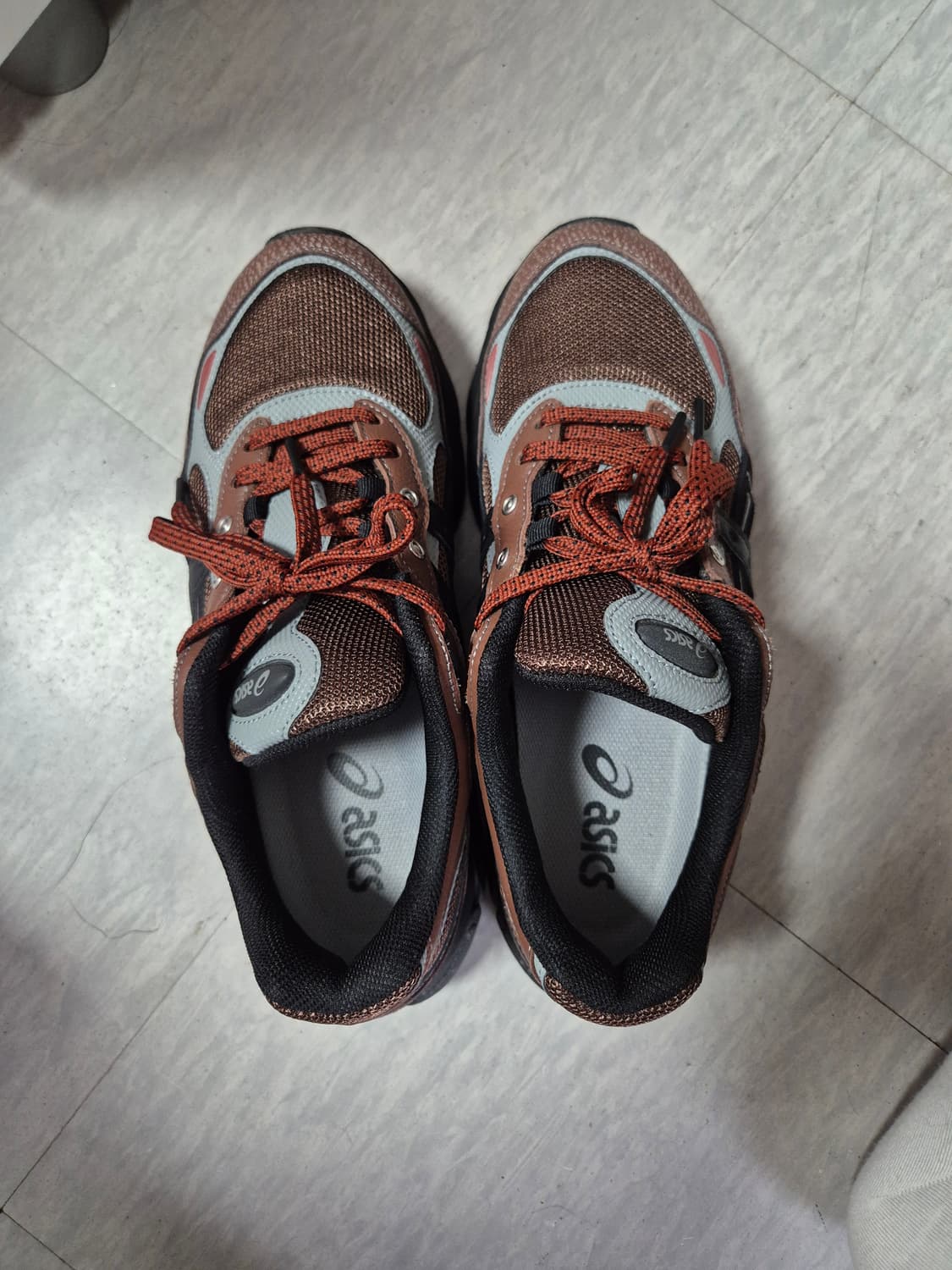 아식스 젤 NYC 2.0 마호가니 블랙 270 상품이미지3