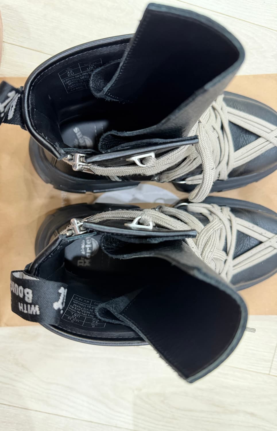 Uk8)닥터마틴 릭오웬스 1460 DMXL 메가레이스 팝니다. 상품이미지6