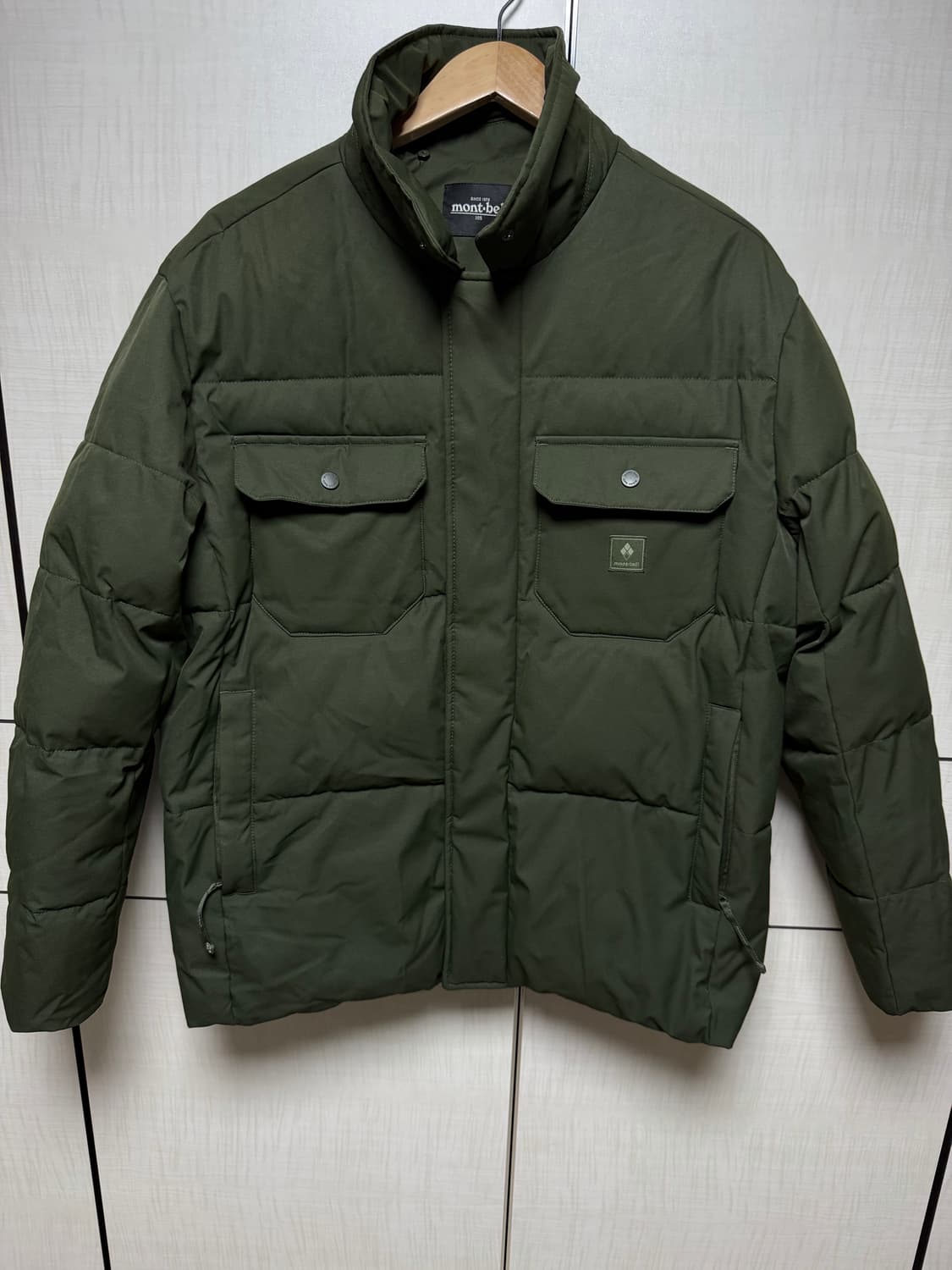 몽벨 Montbell 카키 패딩 점퍼 사이즈 105  새옷수준 상품이미지1