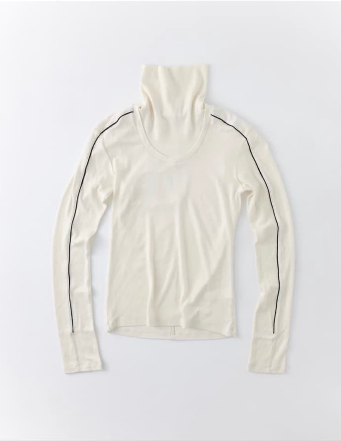 울리카상투스 possture turtleneck top(ivory) 상품이미지1