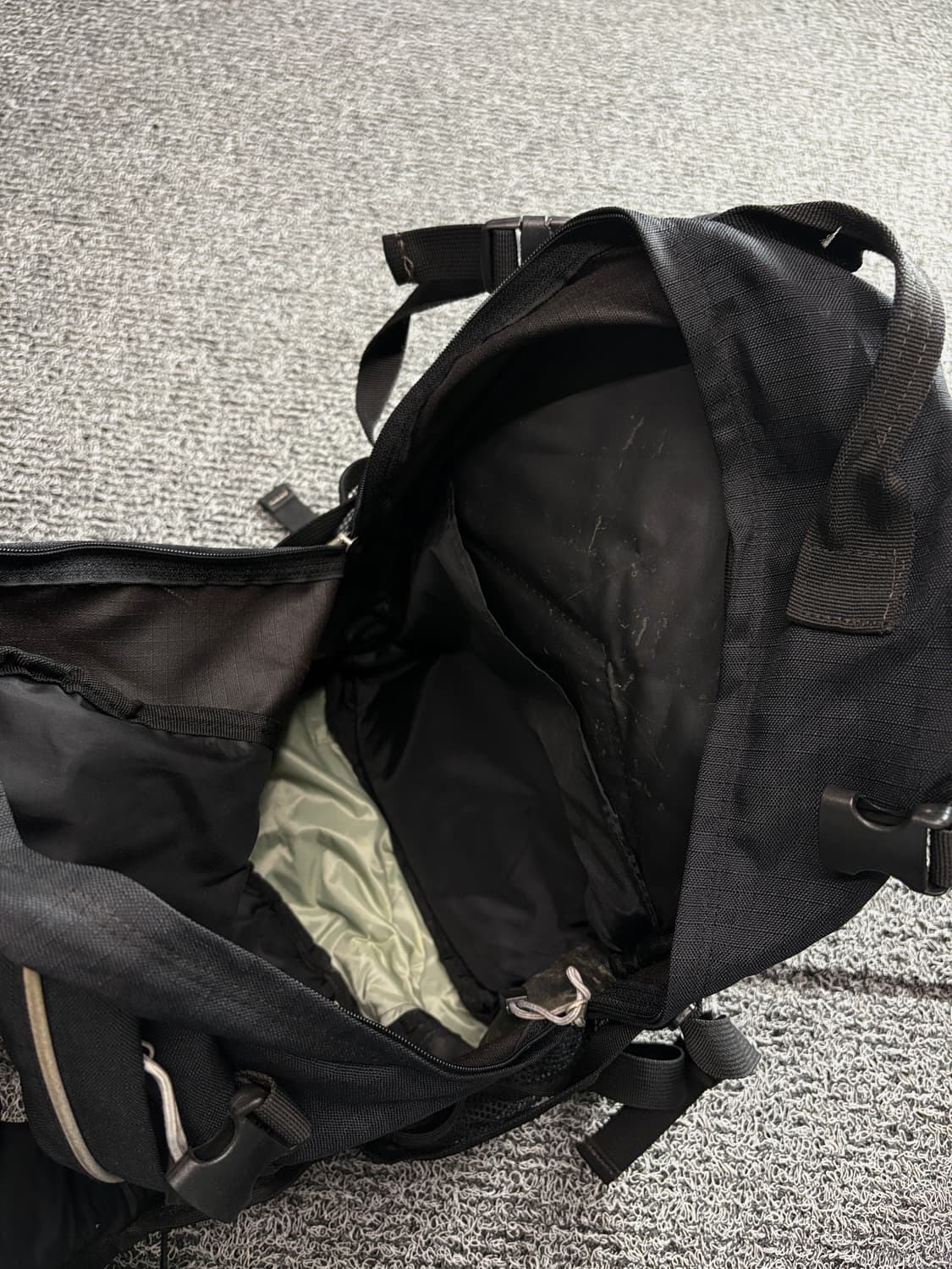 오클리 아이콘 아카이브 테크니컬 백팩 3460 상품이미지5