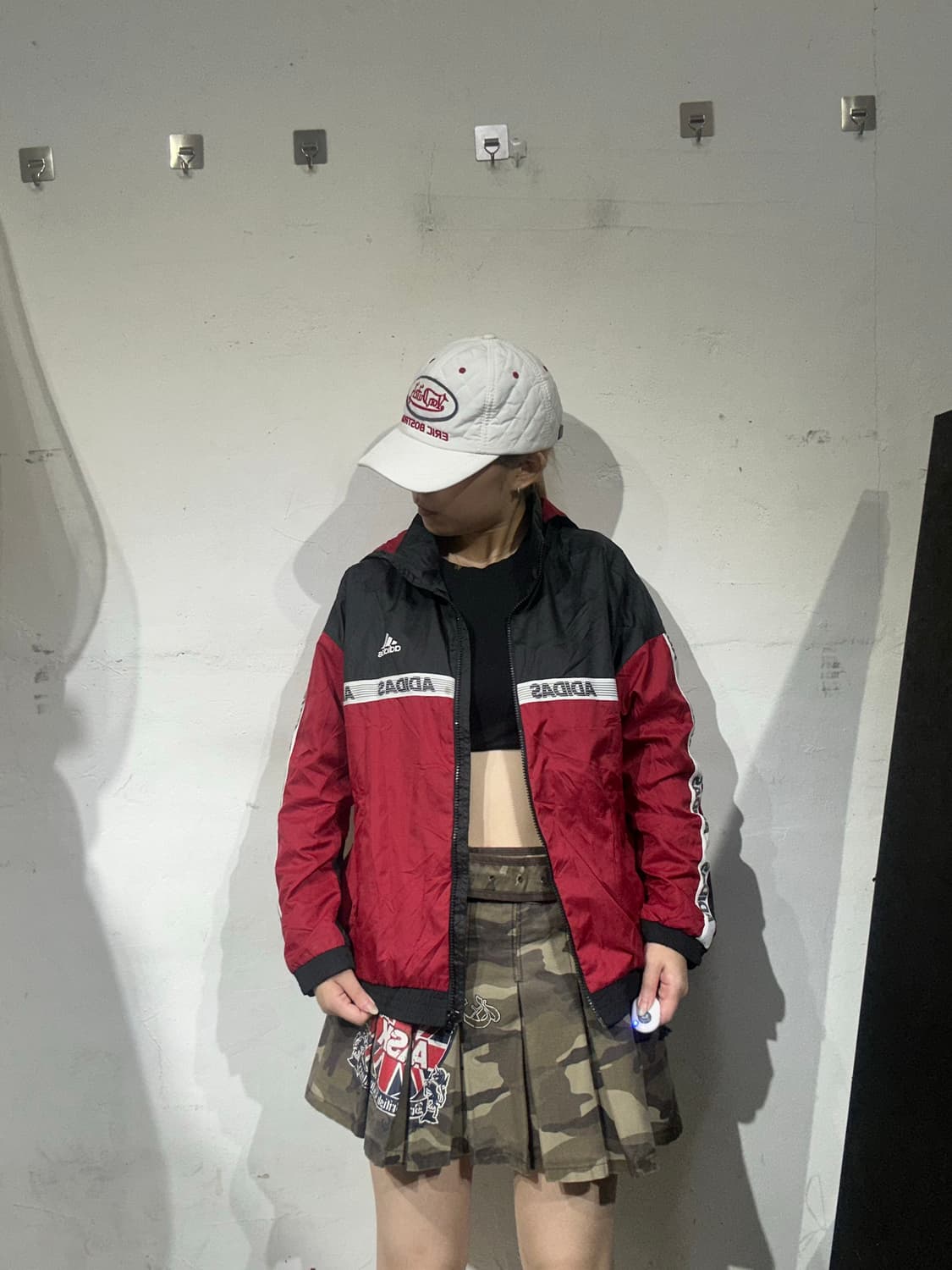 아디다스 레드 블랙 후드 화이트 사이드 라인 바람막이 자켓 상품이미지2