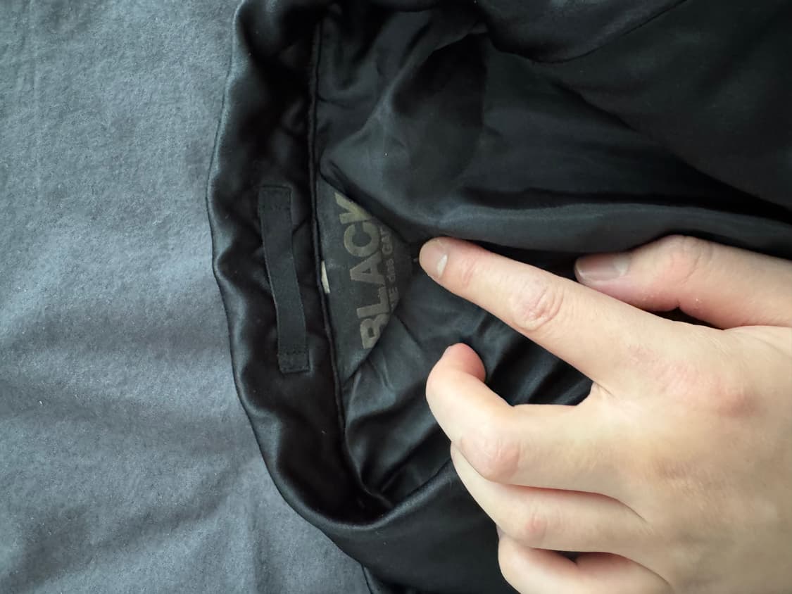 (네고가능)블랙 꼼데가르송 24ss 세틴 비대칭 재킷 (블랙 L) 상품이미지5