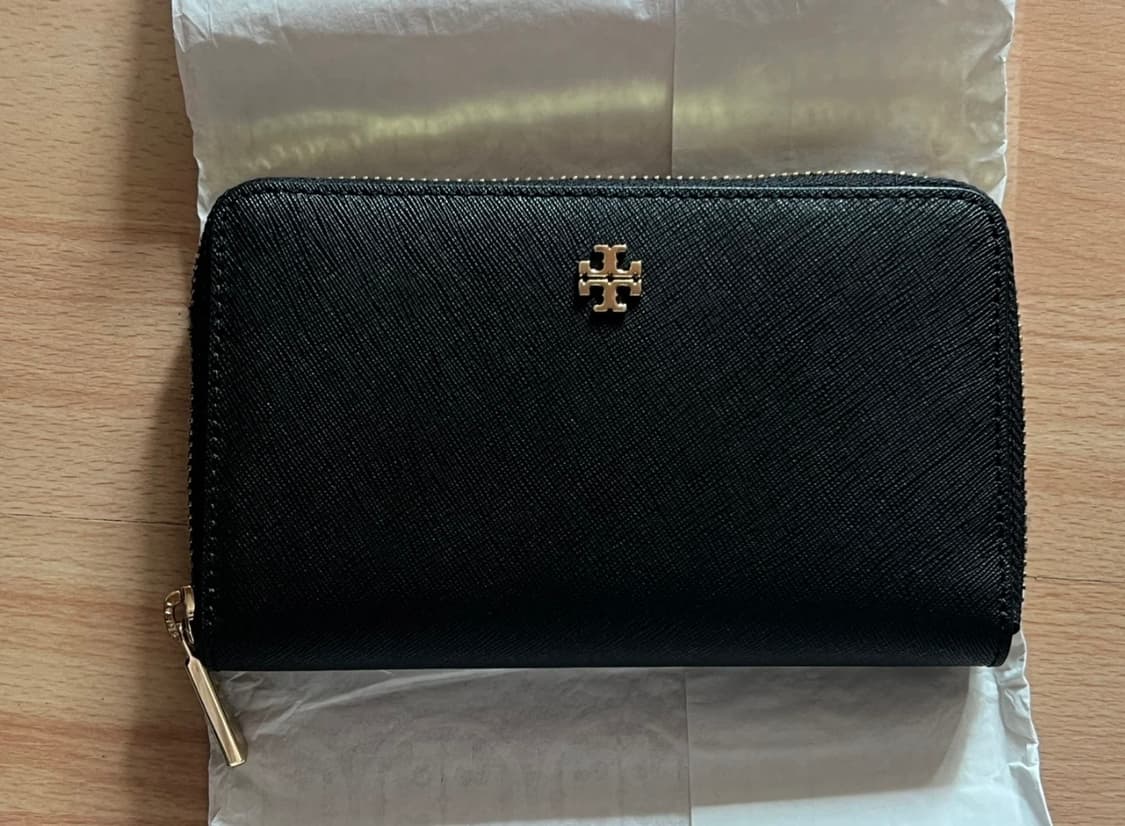 토리버치 에머슨 블랙 중지갑 상품이미지1